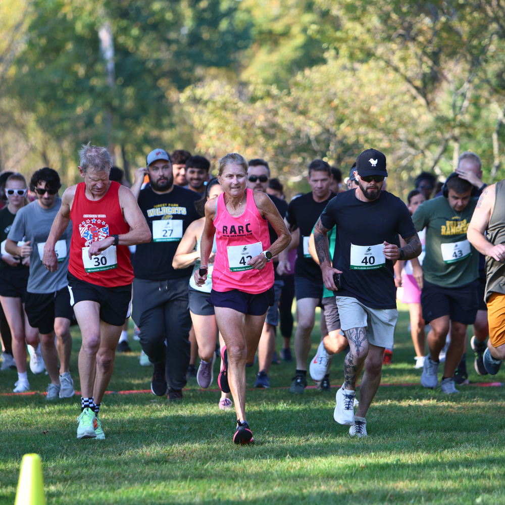 runners at the 5k homecoming race