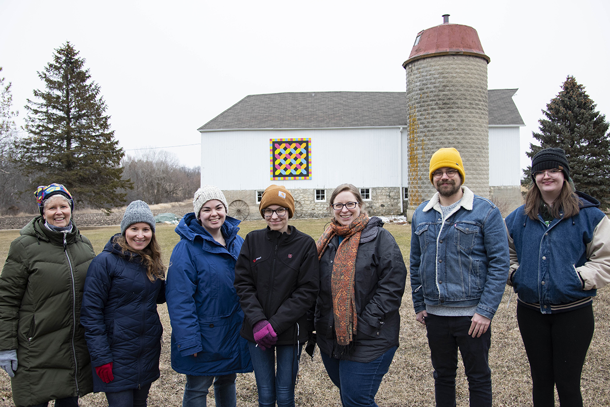 Geography students tour Quilts on Barns farms for GIS project.