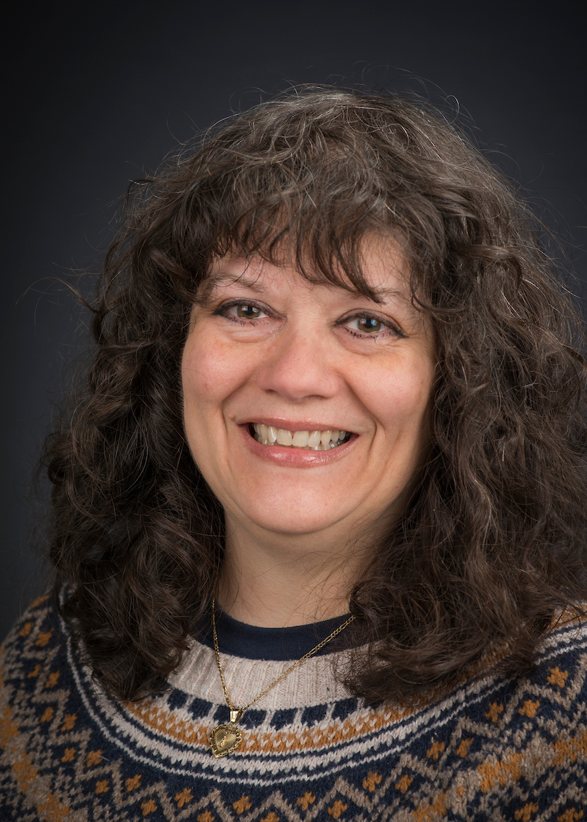 Kinzelman_Julie2 Vertical headshot of Dr. Kinzelman
