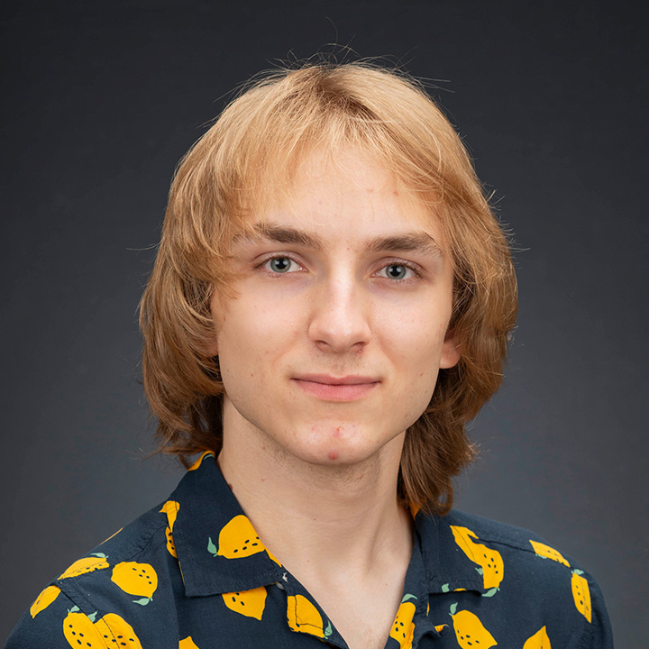 Headshot of Lumi Shalaev