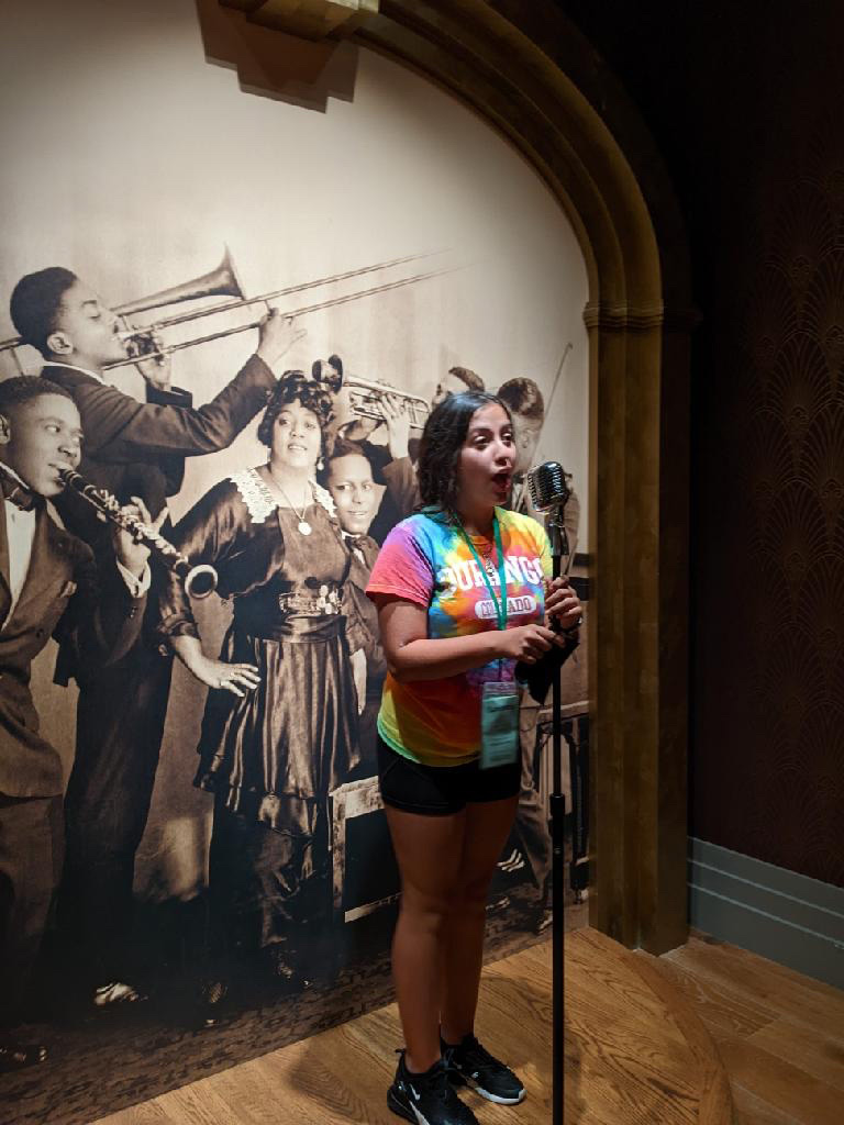 Student at St. Louis Blues Museum