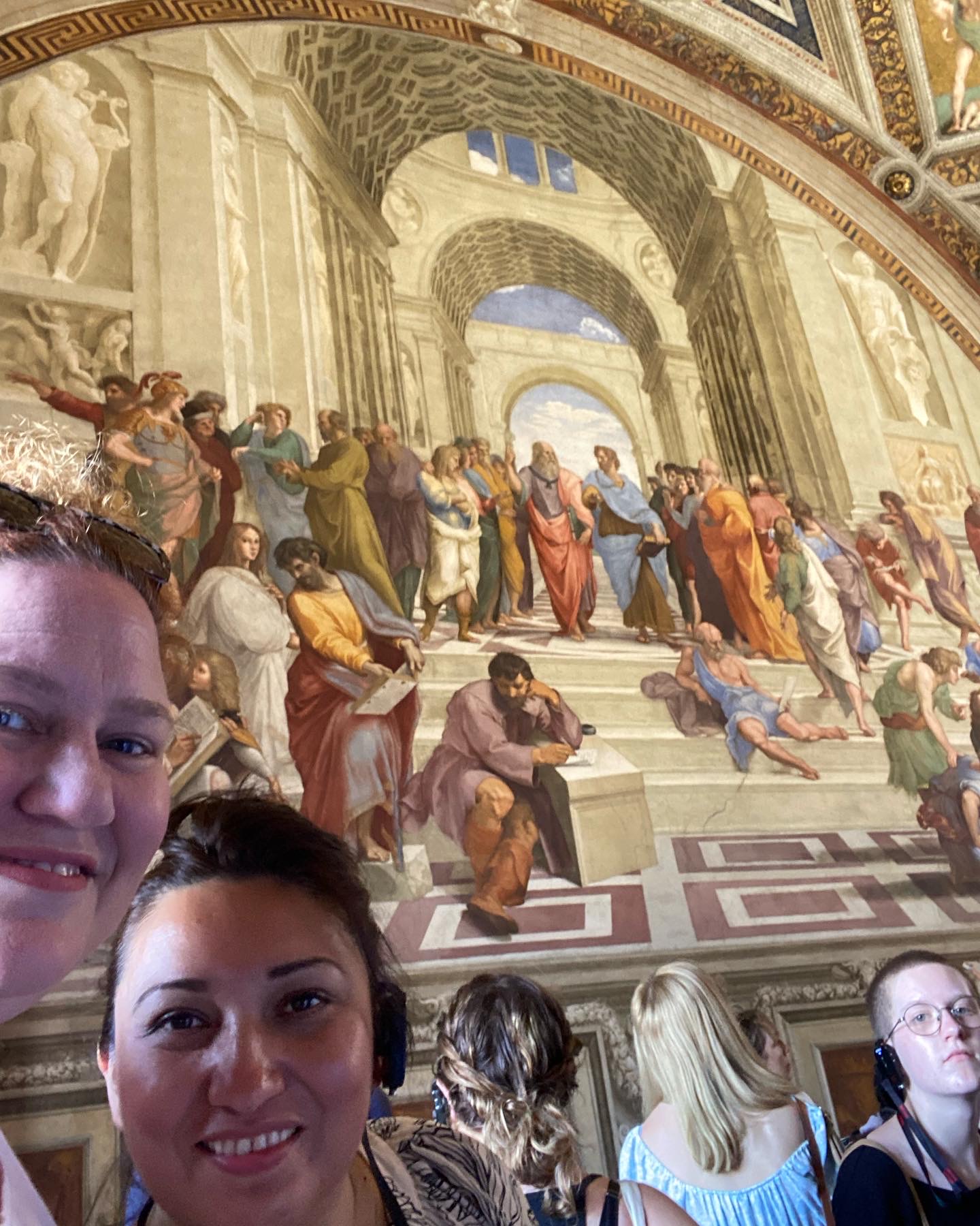 8748FC27-12BE-487E-9C67-021AADD636AE viewing Renaissance Italian frescoes during study abroad