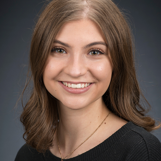 Livesay_Briana-23 headshot