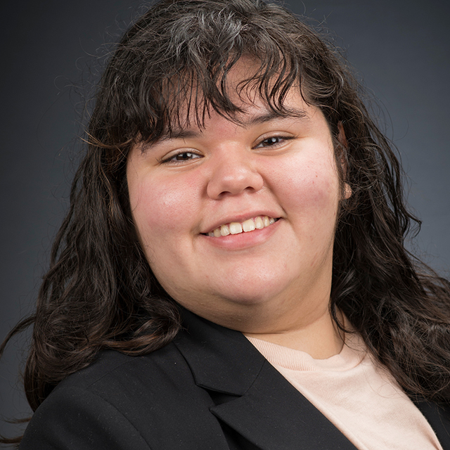 Martinez_Minne-11 headshot