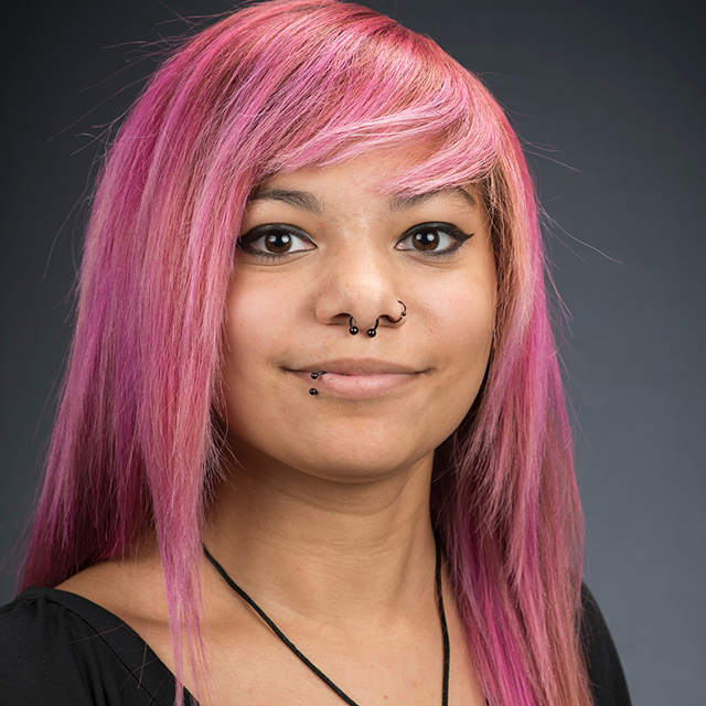 Santos_Arielle-23 headshot