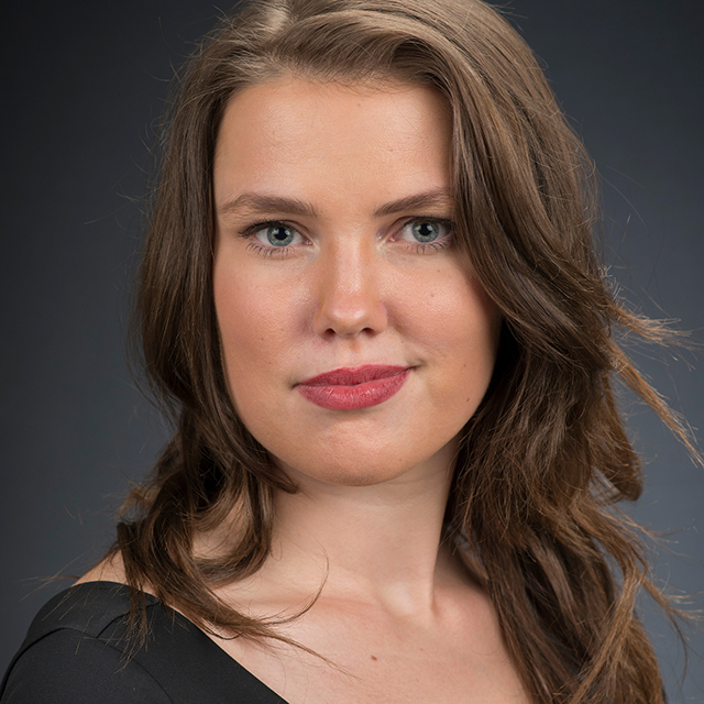 Springsteen_Olivia-19 headshot